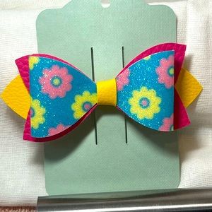 Hair bow